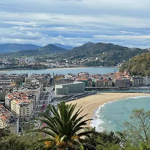 Usandizaga Apartment, Second Line Beach, Free Parking Appartement Saint-Sébastien
